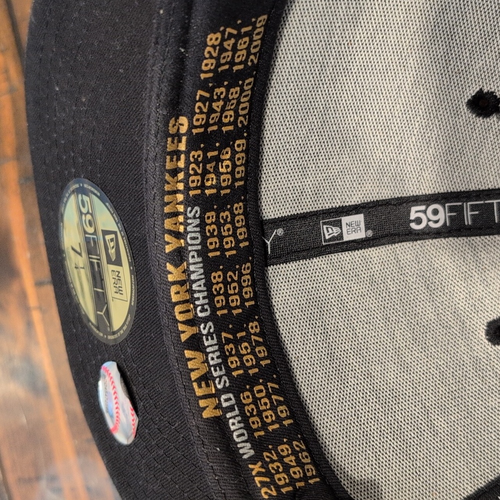 New Era 59fifty Faux Leather Yankees Hat - Picture 8 of 9